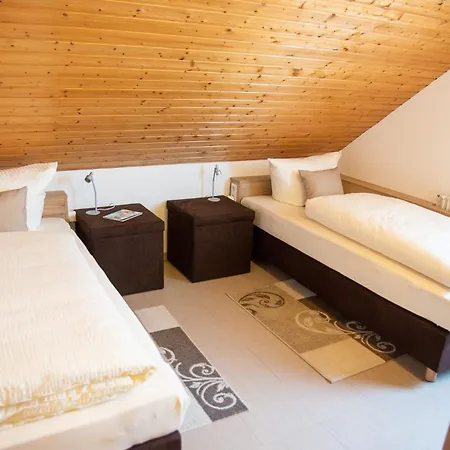 Gerald Reckert Apartment *